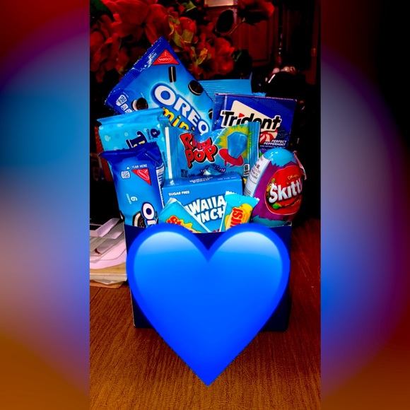 Color Coded Snack/Candy Box - Picture 3 of 3